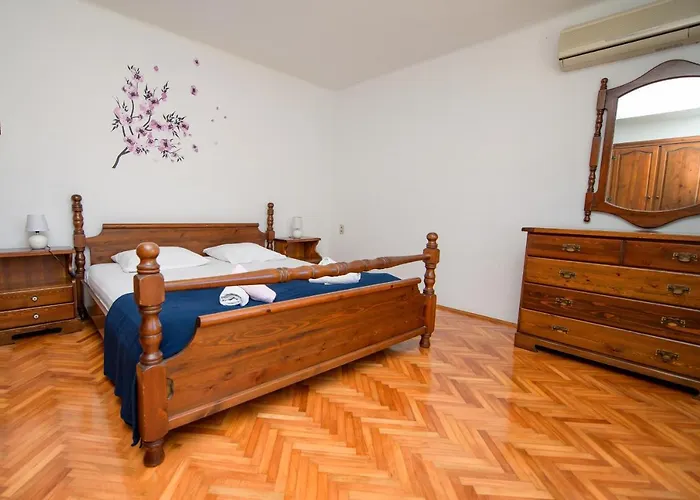 Apartments By The Sea Nerezine, Losinj - 7963