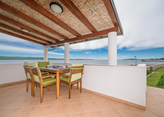 Apartments By The Sea Nerezine, Losinj - 7963