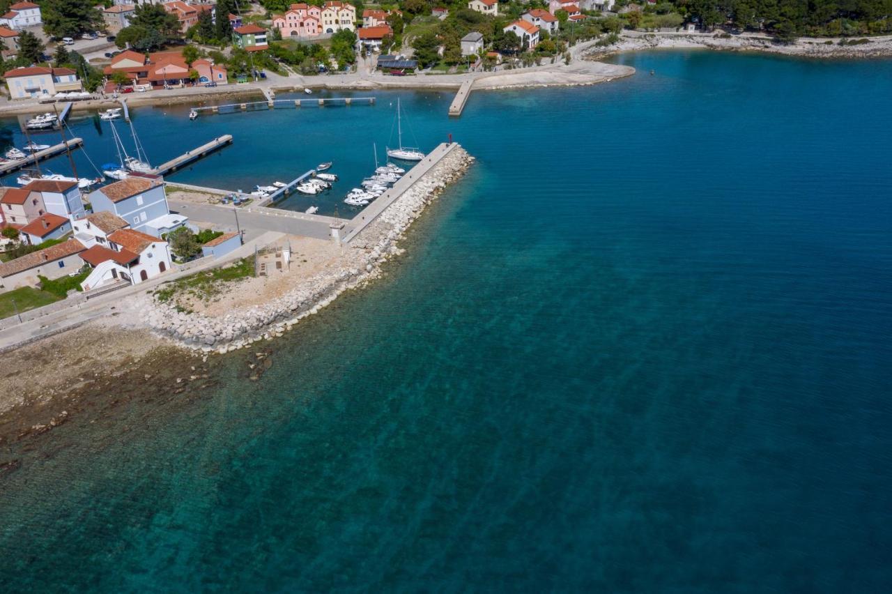 Apartman By The Sea Nerezine, Losinj - 7963 *